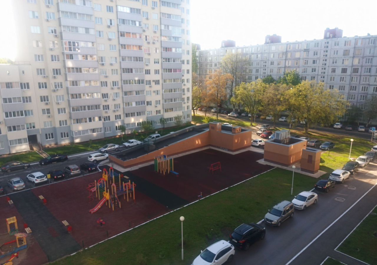 квартира г Тольятти р-н Центральный ул Ленинградская 68б фото 16