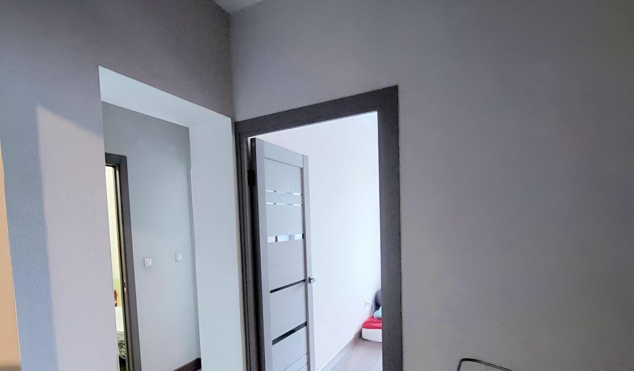 квартира г Иркутск р-н Свердловский ул Багратиона 52/1 фото 2