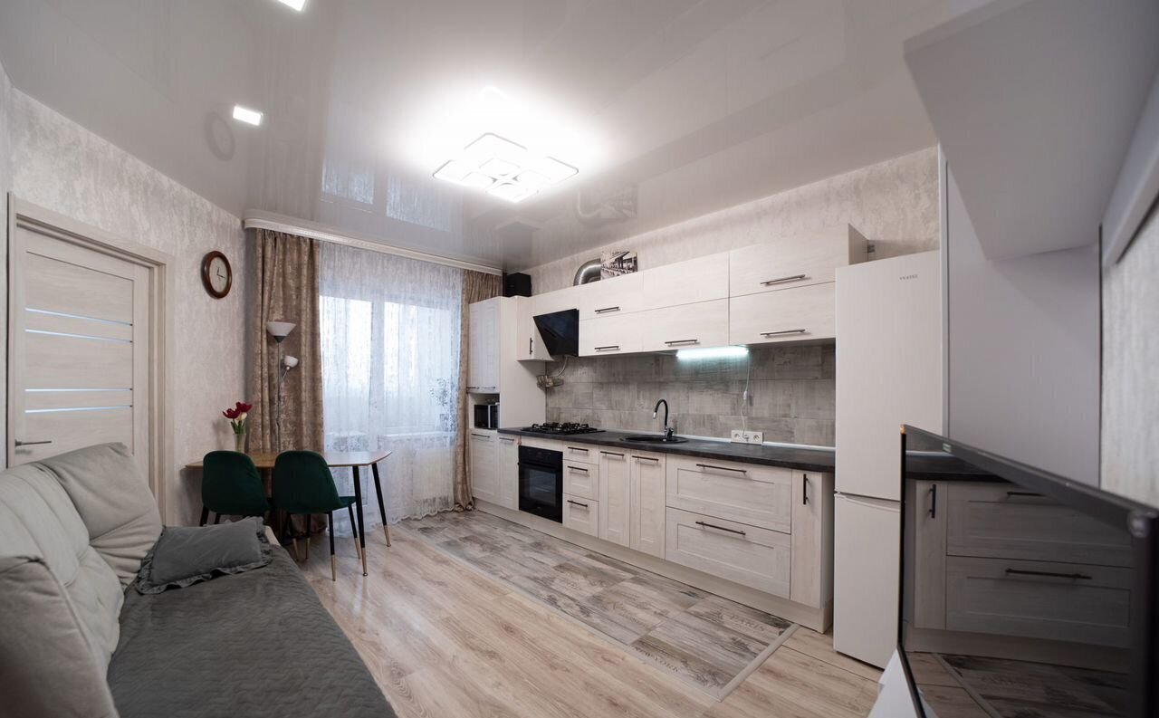 квартира г Калининград р-н Ленинградский ул В.Гакуна 5 фото 1
