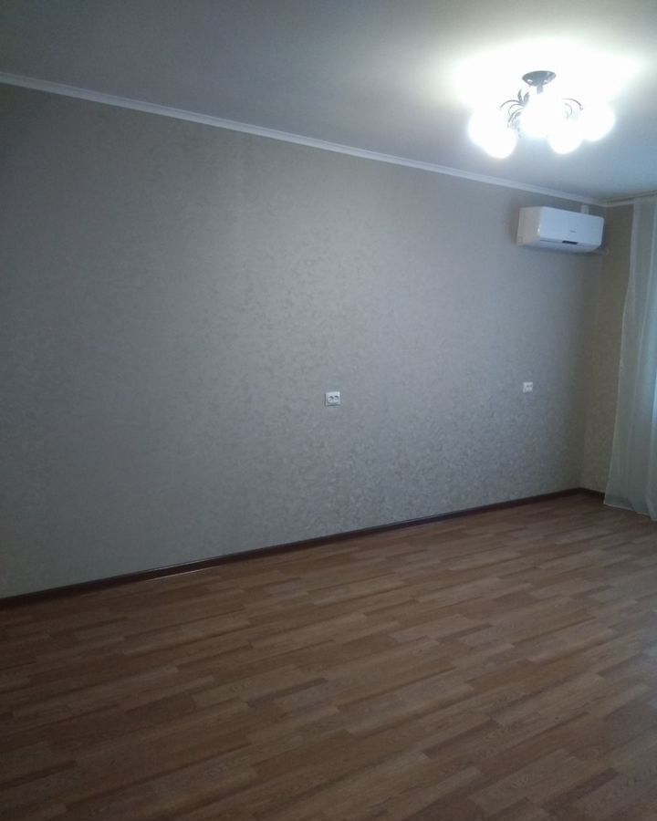 квартира г Евпатория пгт Новоозерное ул Героев-Десантников 25 фото 11