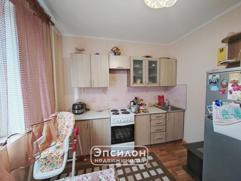 квартира г Курск р-н Центральный пр-кт Вячеслава Клыкова 77 фото 1
