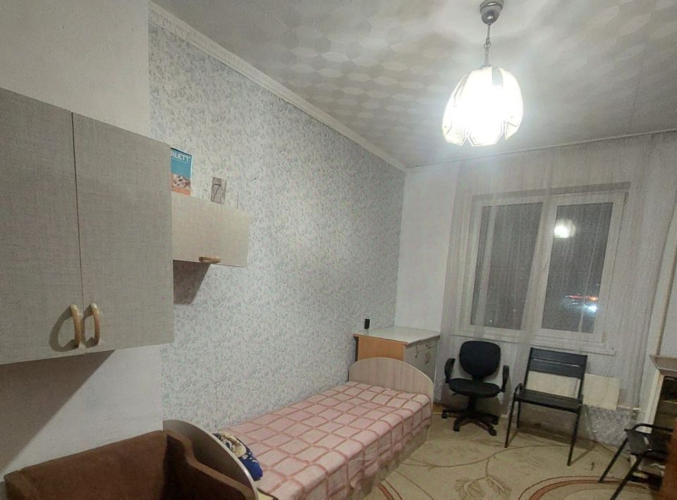 комната г Красноярск р-н Советский пр-кт Металлургов 28а фото 2