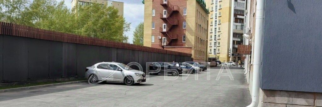 квартира г Тюмень р-н Ленинский ул Мельникайте 83 фото 15