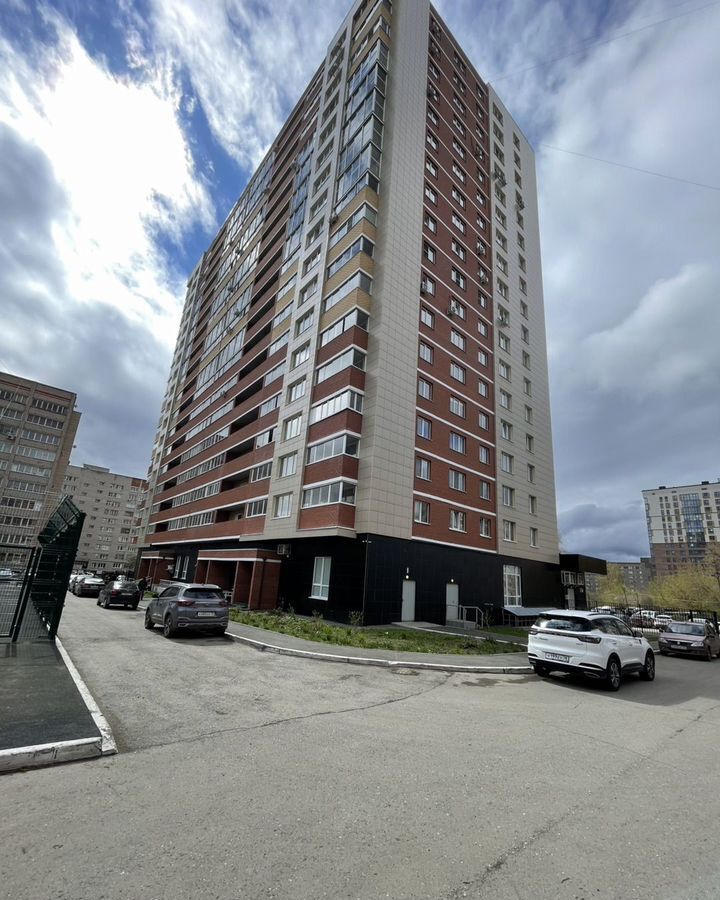 квартира г Ижевск р-н Индустриальный ул Льва Толстого 34 фото 1