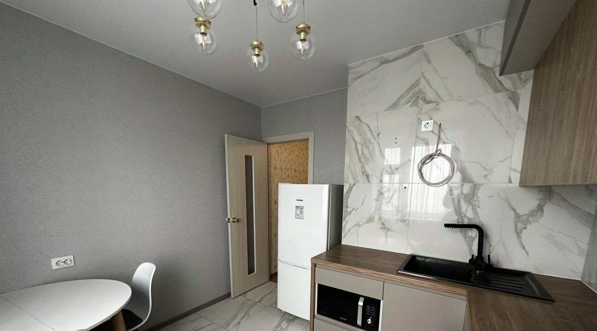 квартира р-н Нижнекамский г Нижнекамск ул Фикрята Табеева 45 фото 1