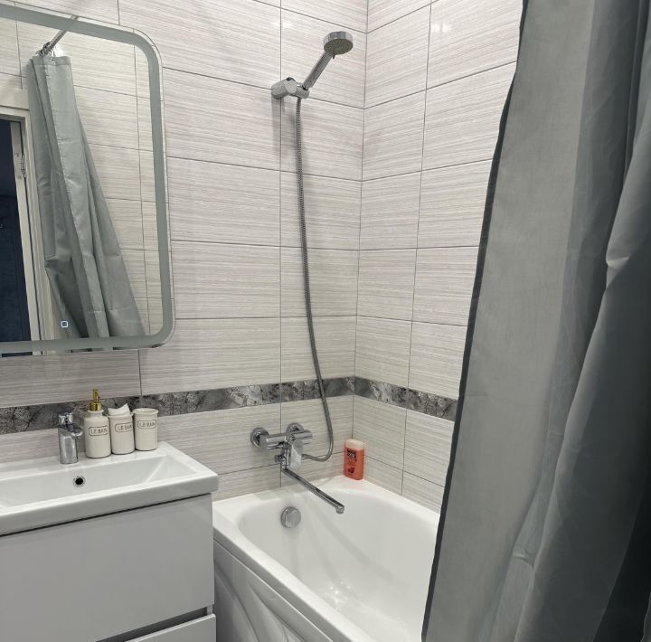 квартира г Челябинск р-н Центральный ул Академика Макеева 24 фото 8