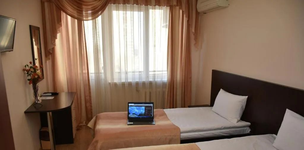 комната г Краснодар р-н Центральный ул Кубанская Набережная 5 Западный фото 2