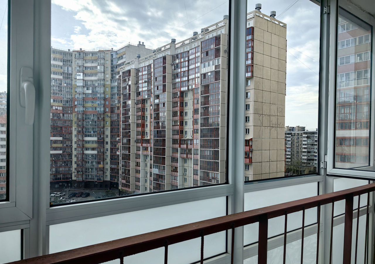 квартира г Челябинск р-н Калининский ул 40-летия Победы 44 фото 4