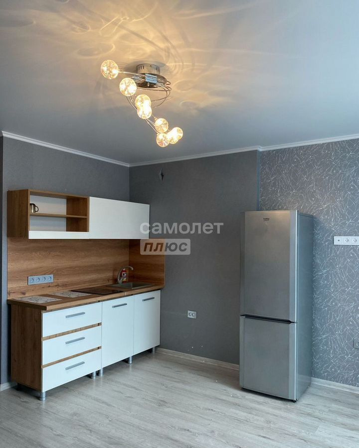 квартира г Тольятти р-н Автозаводский ул Спортивная 69 фото 2