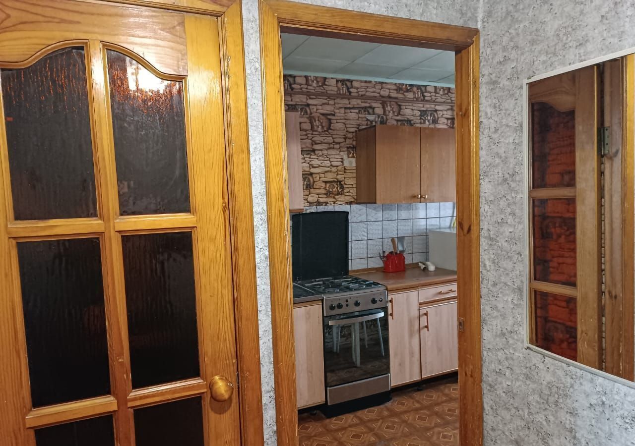 квартира г Великие Луки пр-кт Октябрьский 130 фото 3