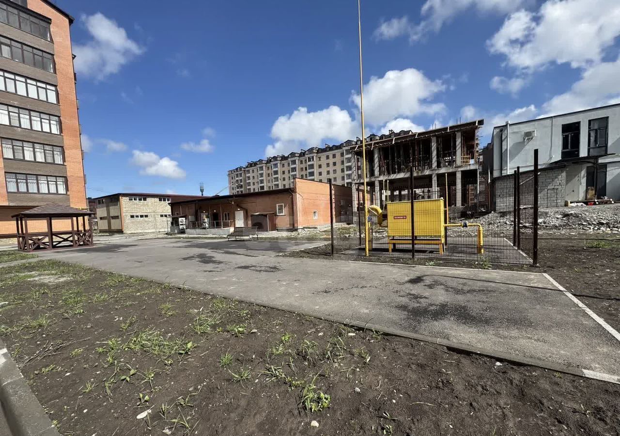 квартира г Владикавказ ул Курсантов-Кировцев 27 Республика Северная Осетия — Владикавказ фото 11