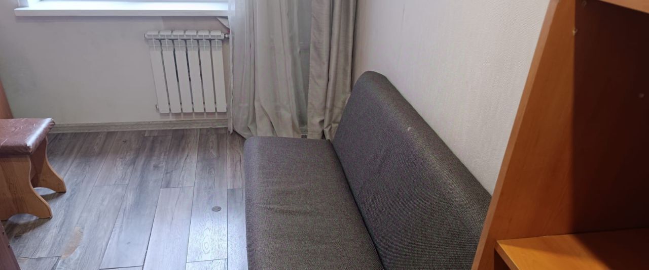 комната г Красноярск р-н Советский пр-кт Металлургов 28а фото 8