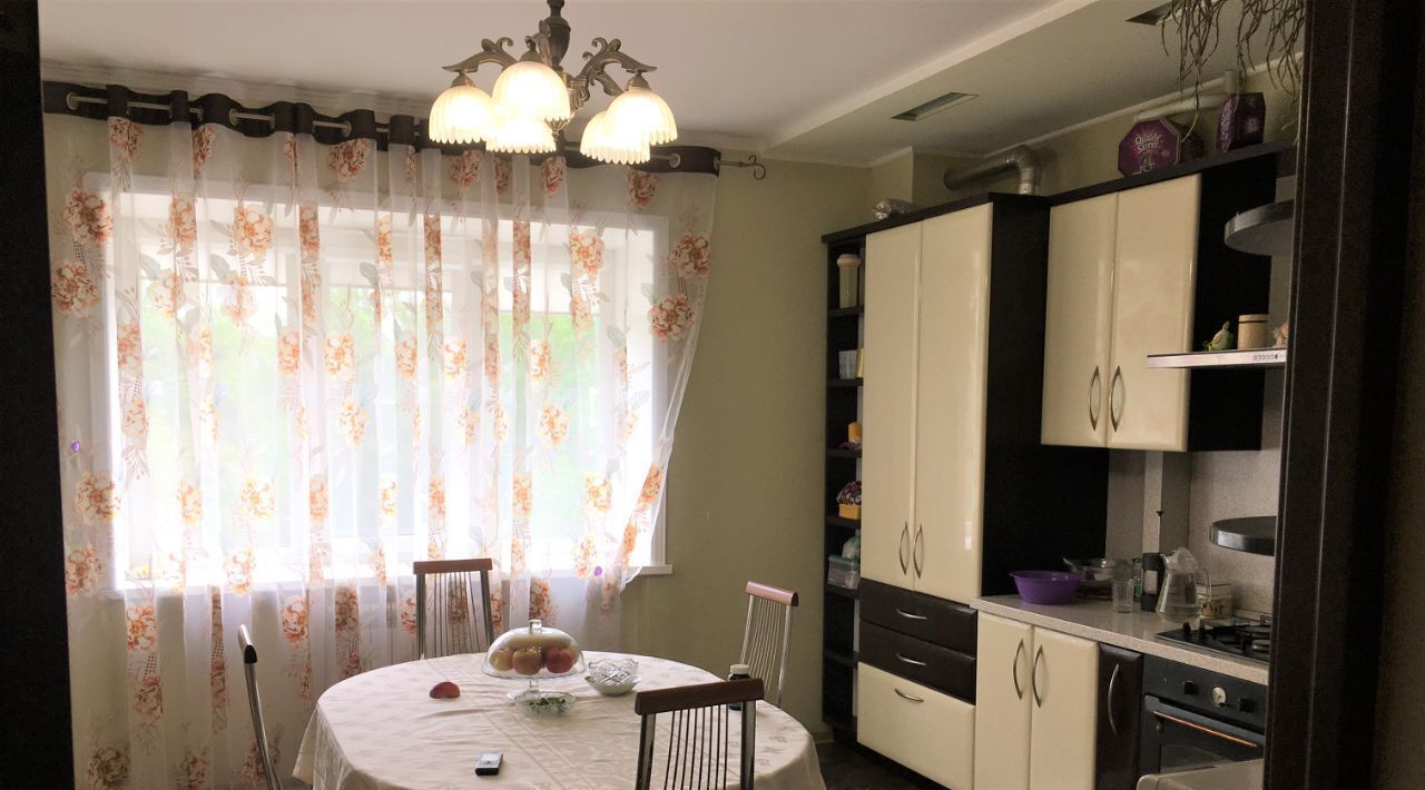 квартира г Астрахань р-н Советский ул Космонавтов 2к/1 фото 6