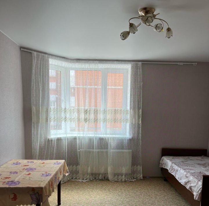 квартира г Волгоград р-н Кировский ул им. старшего лейтенанта Токарева 7 фото 8