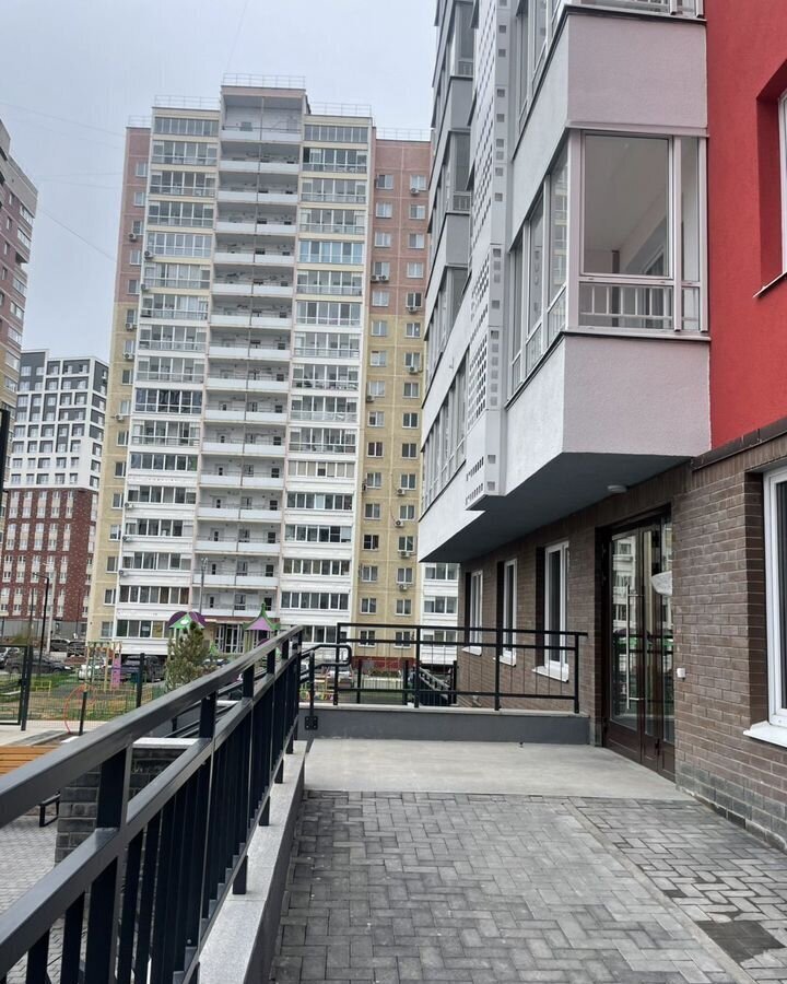 квартира г Ижевск р-н Октябрьский ул Холмогорова 89 фото 25