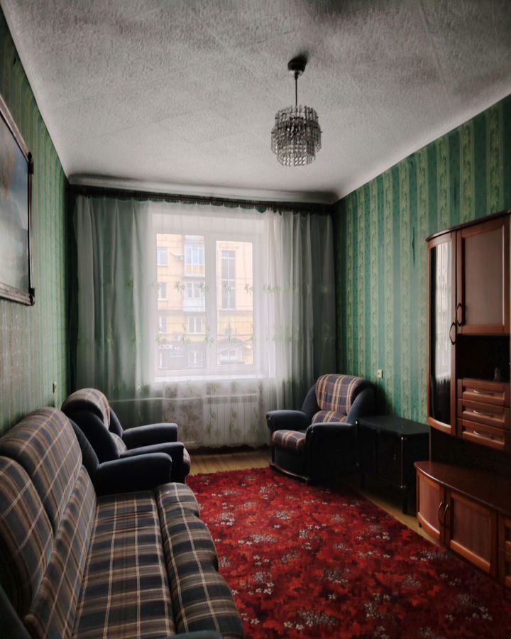 квартира г Новокузнецк р-н Центральный ул Орджоникидзе 17 фото 1