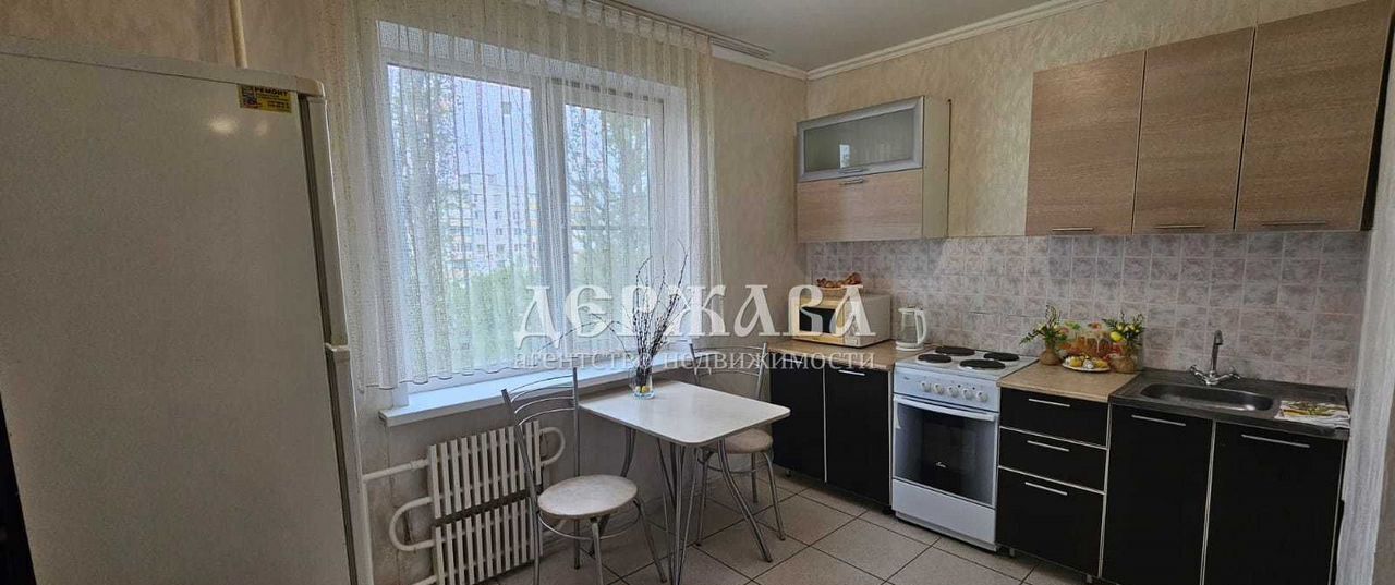 квартира г Старый Оскол мкр-н Конева, 8 фото 4