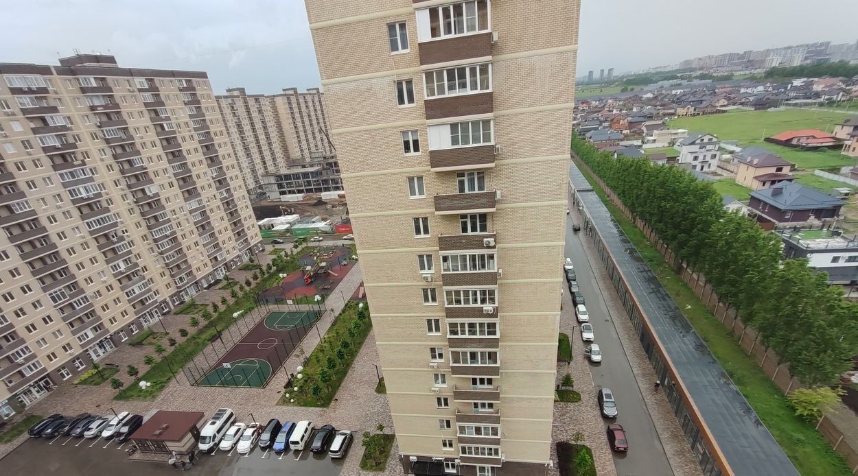 квартира г Краснодар р-н Прикубанский ул им. лётчика Позднякова 2к/15 фото 10