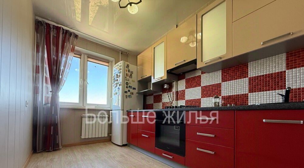 квартира г Волгоград р-н Тракторозаводский ул им. Менжинского 28 фото 1