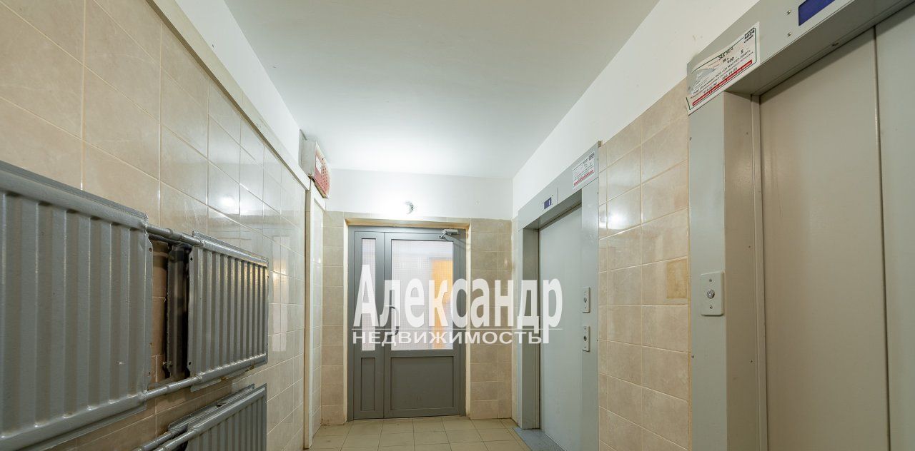 квартира г Санкт-Петербург метро Озерки пр-кт Новоколомяжский 12к/3 фото 27