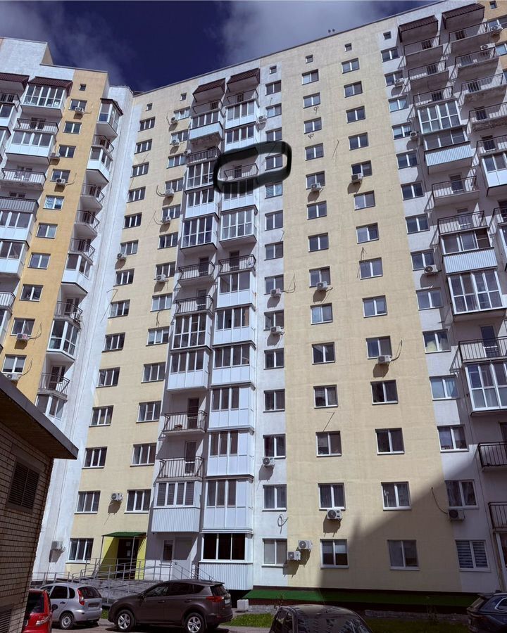 квартира г Саратов р-н Ленинский ул им Блинова Ф.А. 52а фото 1
