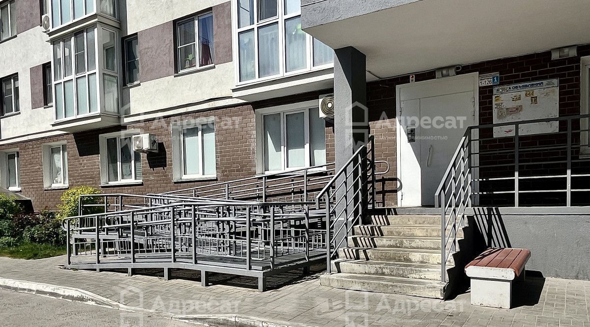 квартира г Волгоград р-н Кировский ул им. Быстрова 102 фото 7