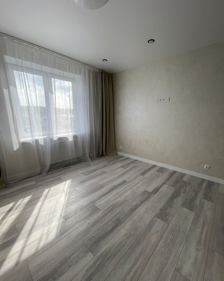 квартира г Брянск рп Радица-Крыловка Бежицкий район ул Толстого 3а фото 13