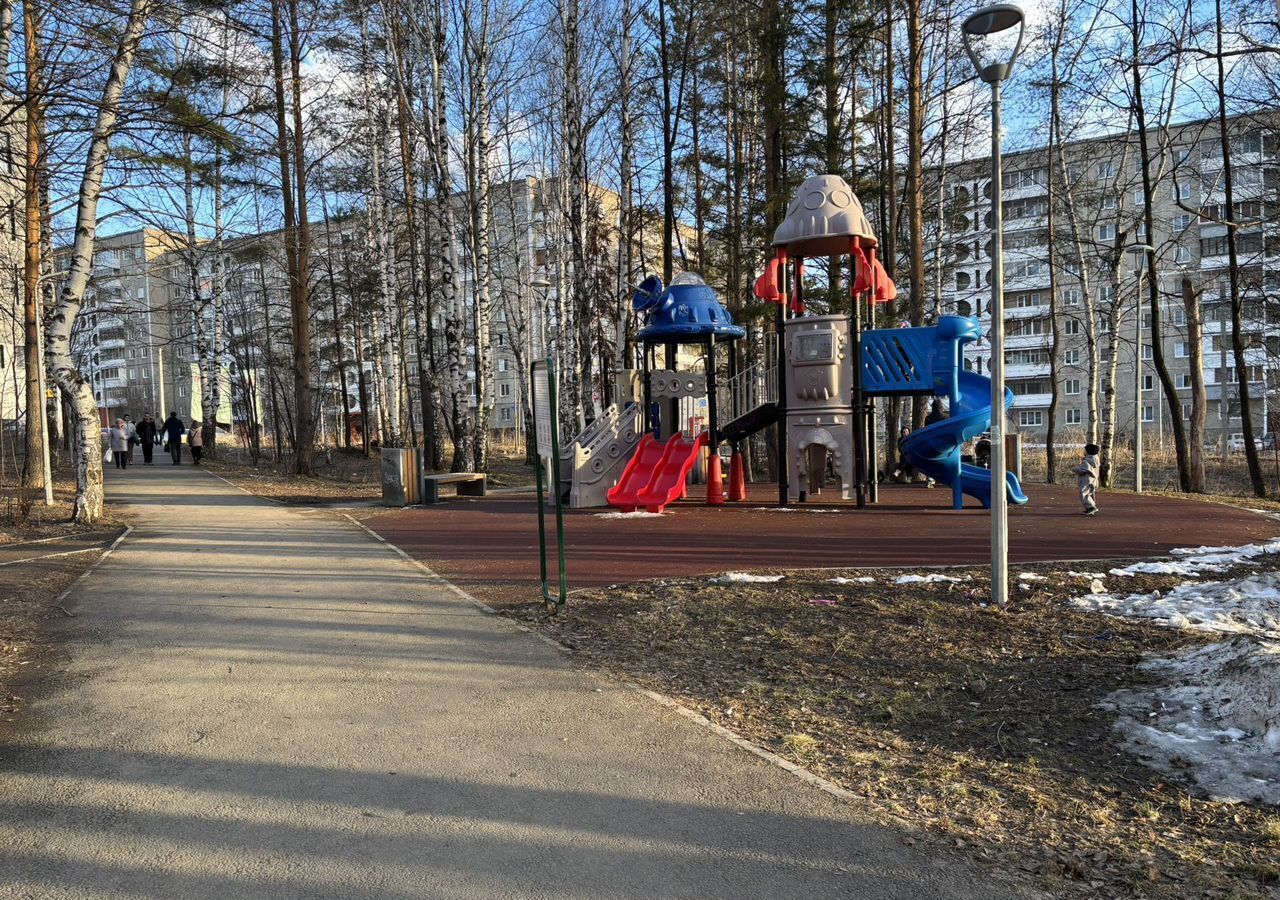 квартира г Нижний Тагил р-н Дзержинский ул Максарева 13 фото 23