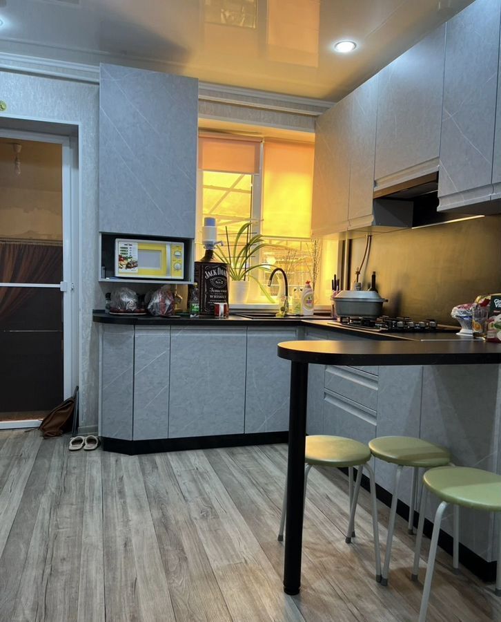 квартира г Каменск-Шахтинский ул Кирова 40 фото 1
