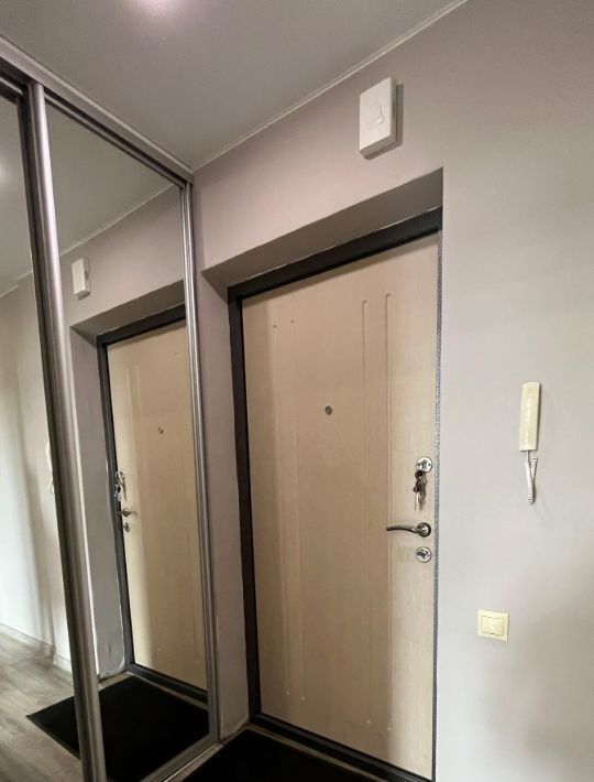 квартира г Тольятти р-н Автозаводский ул 40 лет Победы 43 фото 1