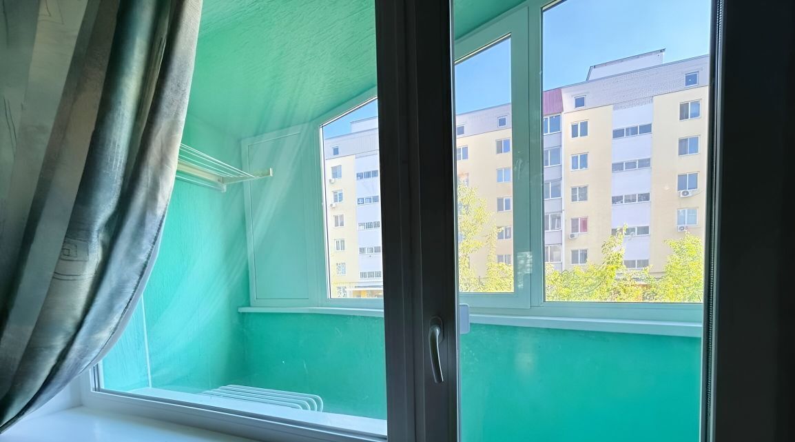 квартира г Саратов р-н Волжский ул им братьев Никитиных 16 фото 3