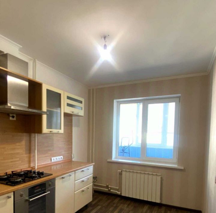 квартира г Волгоград р-н Дзержинский ул Шекснинская 28 фото 1