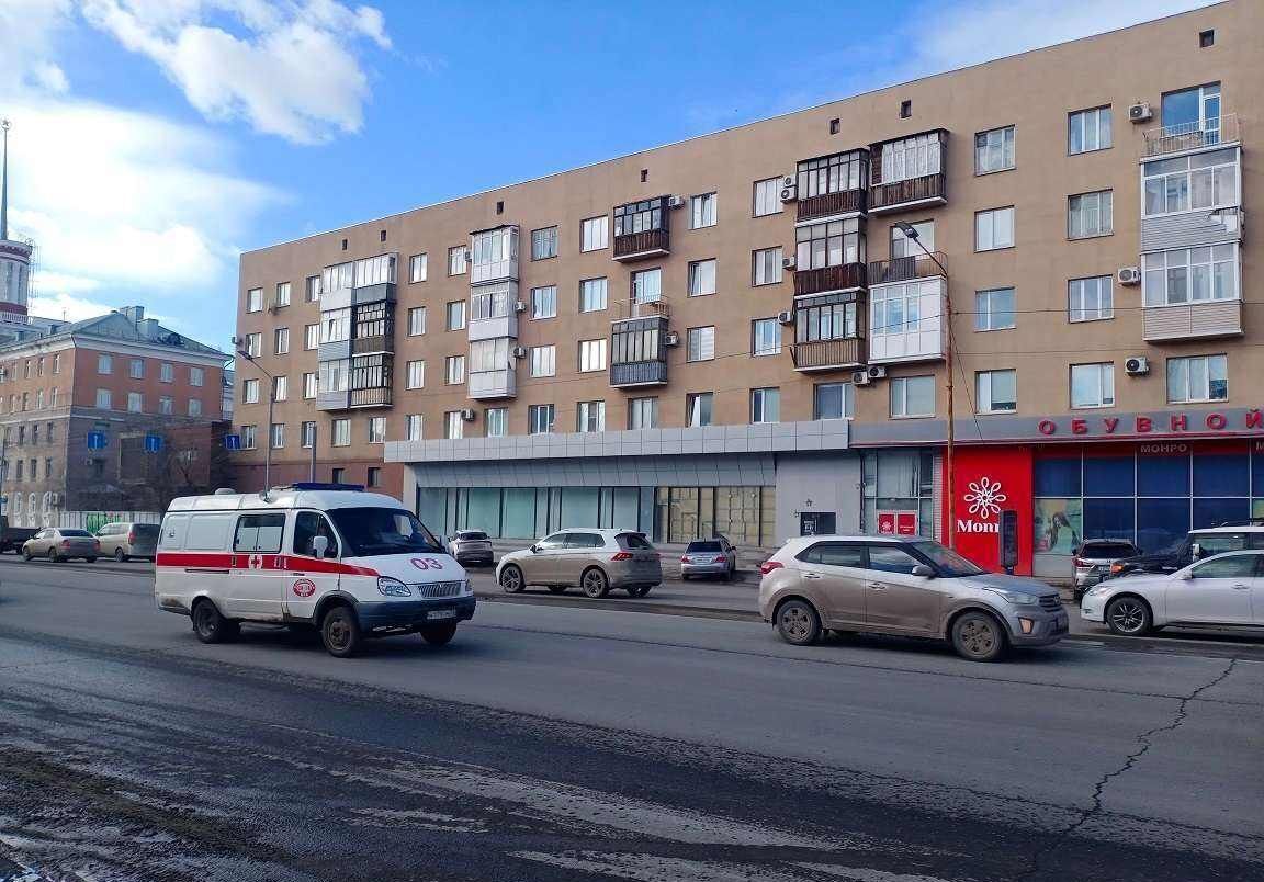 торговое помещение г Омск р-н Центральный ул Масленникова 9 фото 7