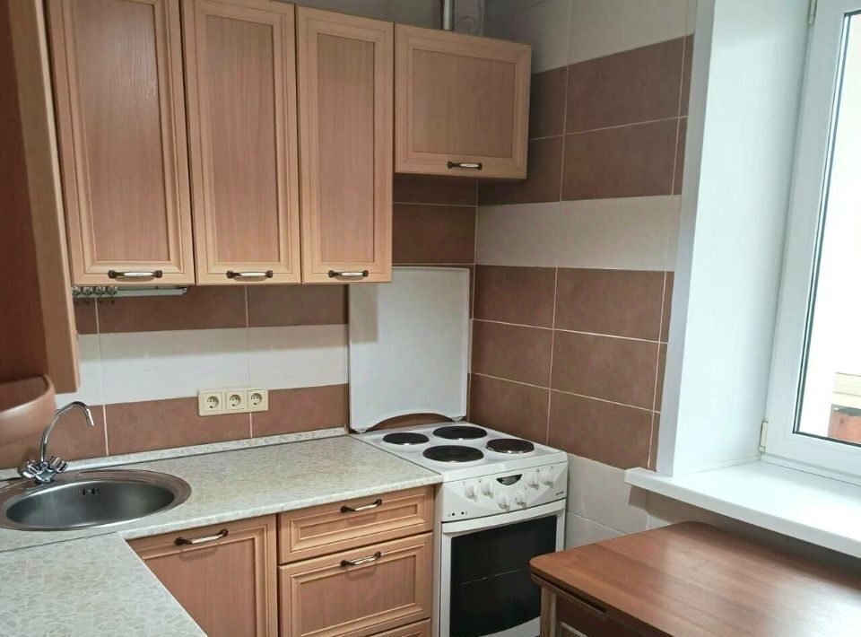 квартира г Иркутск р-н Свердловский ул Безбокова 7 фото 2