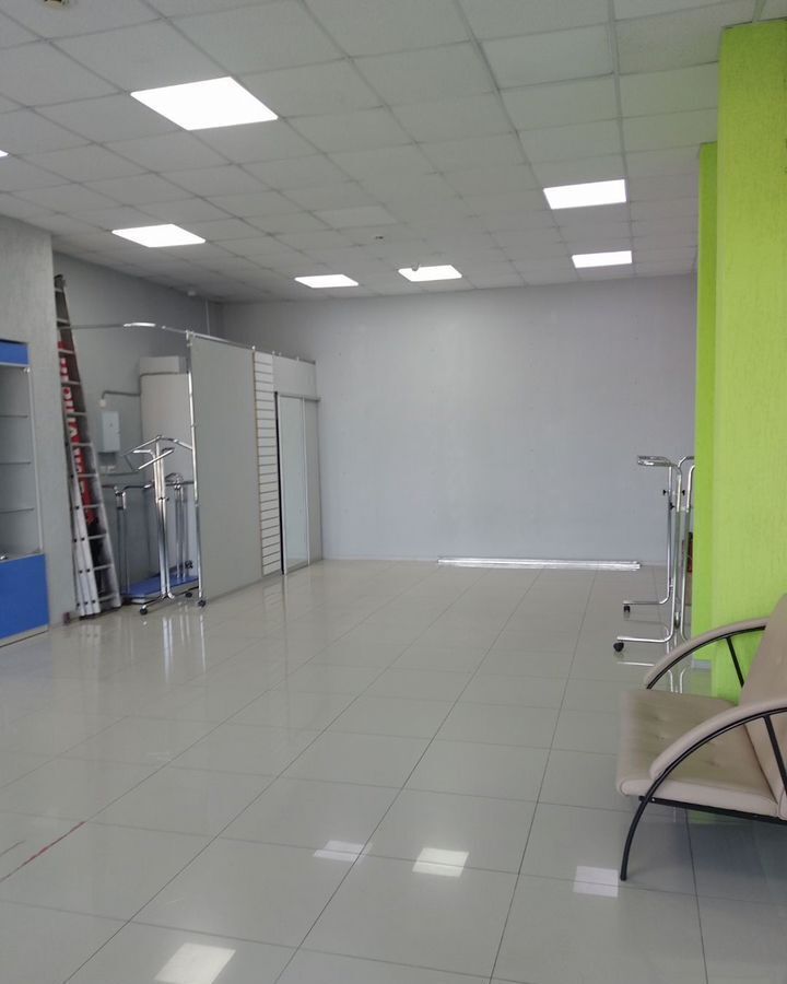 торговое помещение г Назарово ул Арбузова 110 фото 5