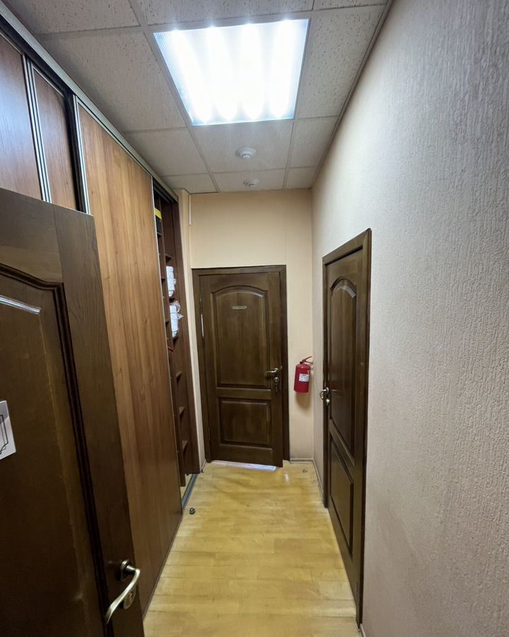 свободного назначения г Саратов р-н Заводской пл. имени Г. К. Орджоникидзе, 11 фото 18