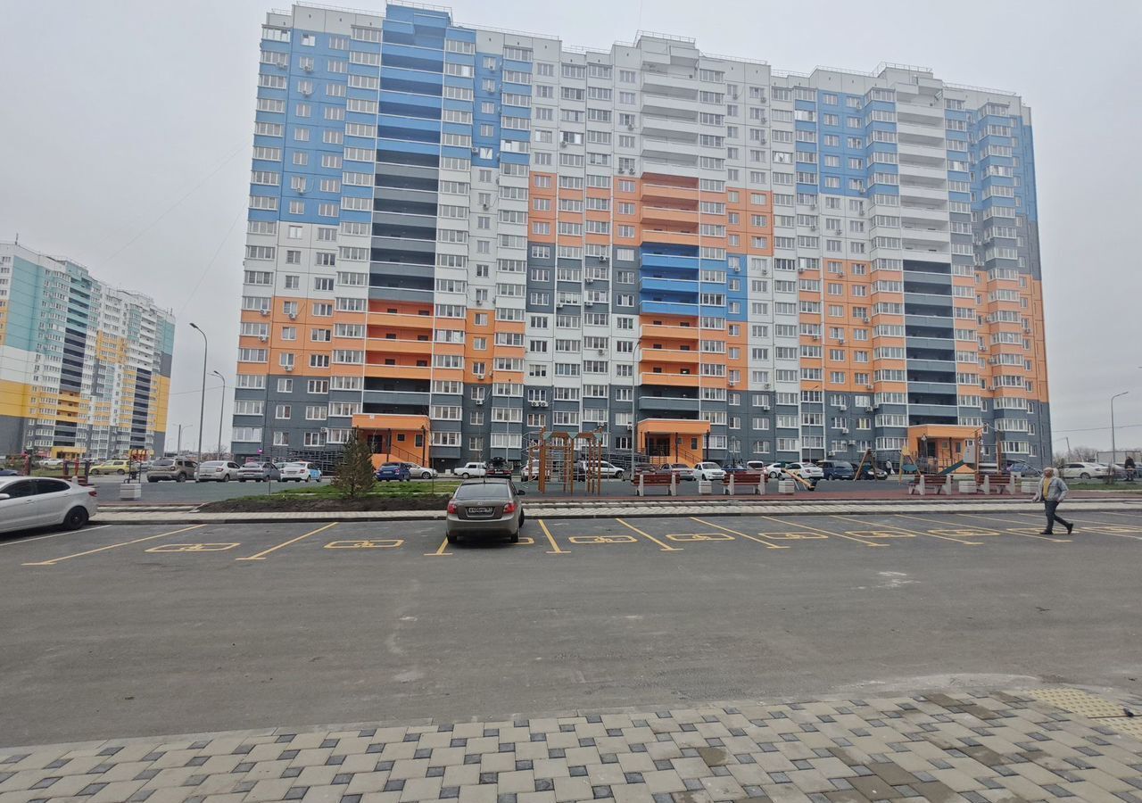 квартира г Ростов-на-Дону р-н Октябрьский ул Дмитрия Петрова 9 фото 4