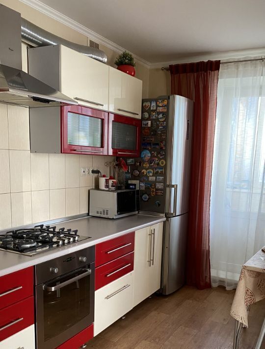 квартира г Омск п Большие Поля ул Центральная 10 р-н Советский Советский АО фото 1