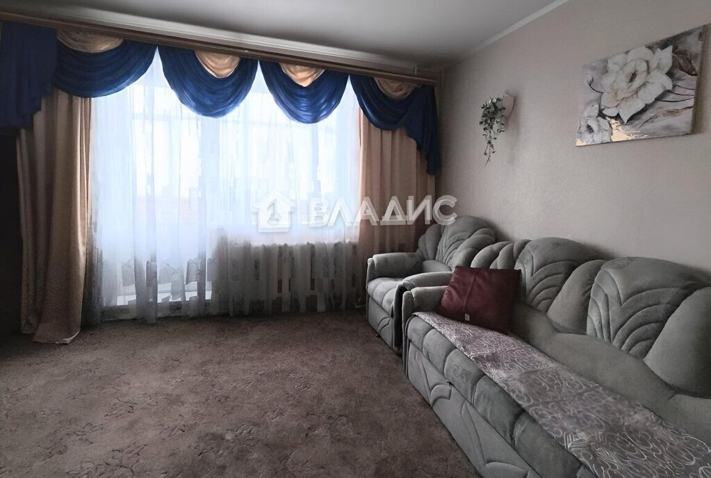 квартира г Тобольск мкр 7а 32а фото 1