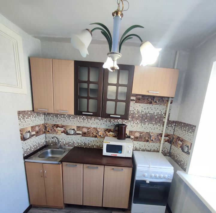 квартира г Екатеринбург р-н Орджоникидзевский пр-кт Космонавтов 47а Проспект Космонавтов фото 1