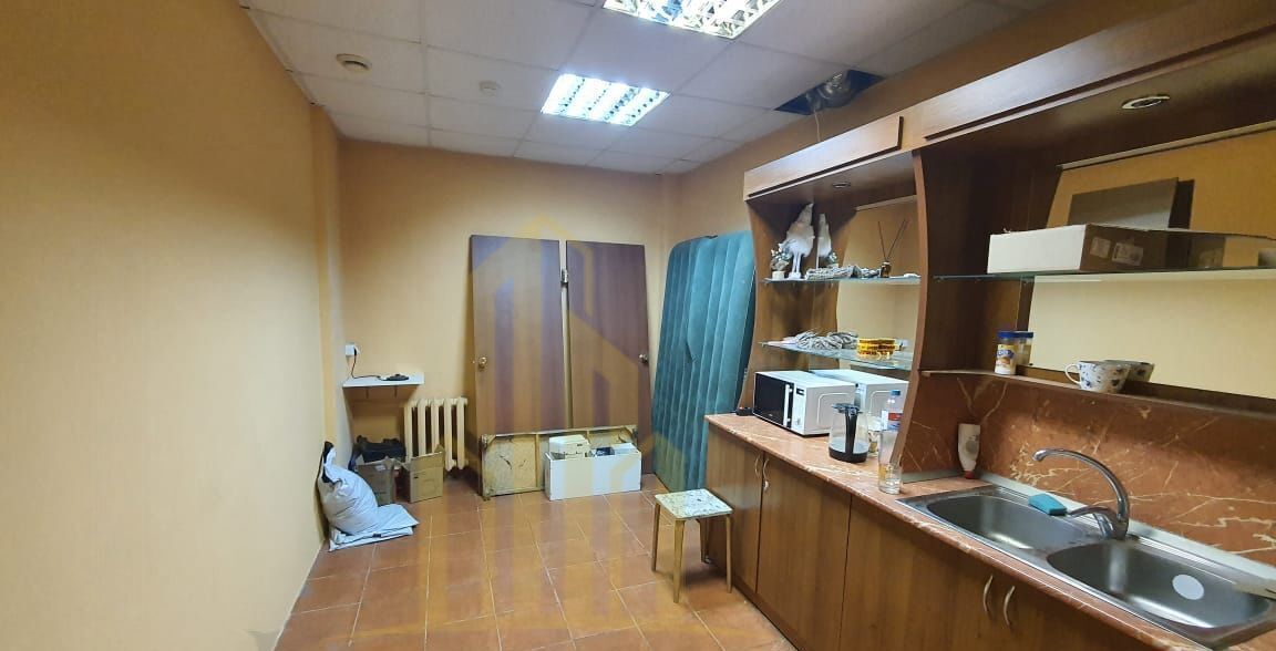 свободного назначения г Уфа р-н Кировский ул Кавказская 6/12 фото 9