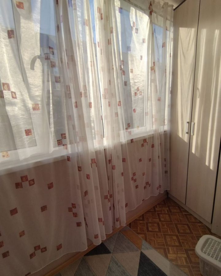 квартира г Саратов р-н Волжский ул им Исаева Н.В. 5 фото 10