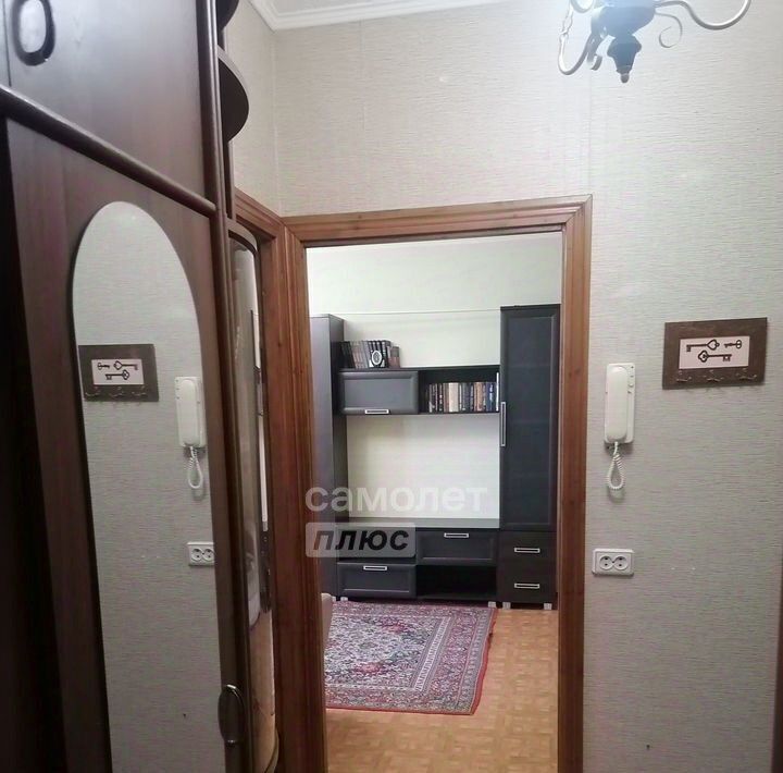 квартира г Тольятти р-н Автозаводский 5 квартал ул Свердлова 17 фото 2