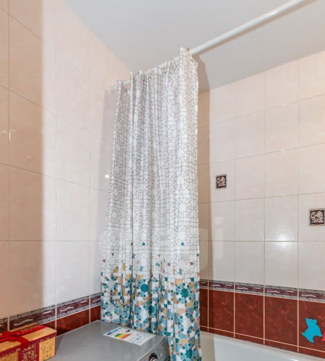 квартира г Омск р-н Центральный ул 24-я Северная 218 Центральный АО фото 18