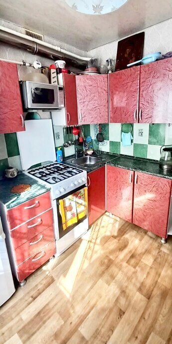 квартира г Волгоград р-н Кировский ул им. Козьмы Минина 8 фото 2