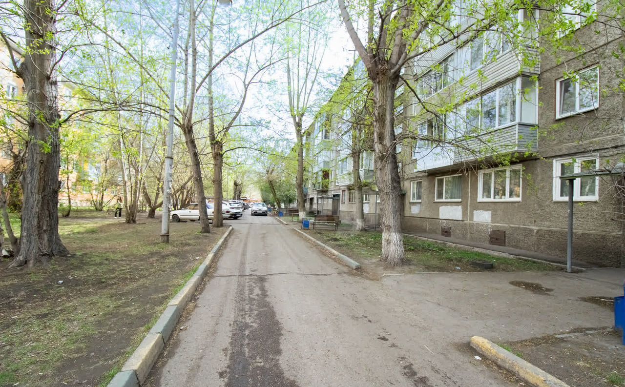 квартира г Красноярск р-н Свердловский ул Александра Матросова 12б фото 24
