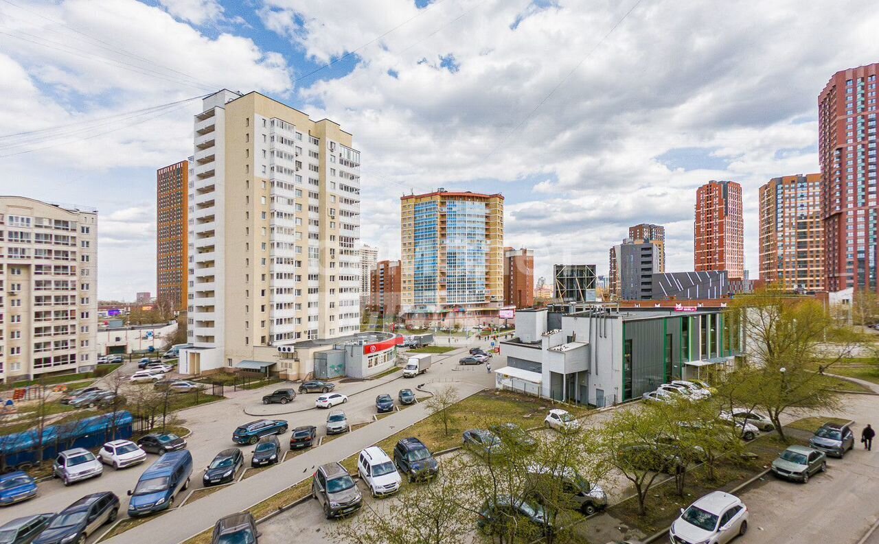 квартира г Екатеринбург р-н Верх-Исетский Уральская ул Готвальда 19б фото 32