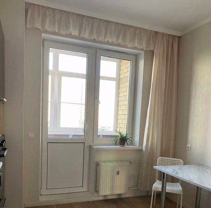 квартира г Краснодар р-н Карасунский пр-кт им. писателя Знаменского 10 фото 3
