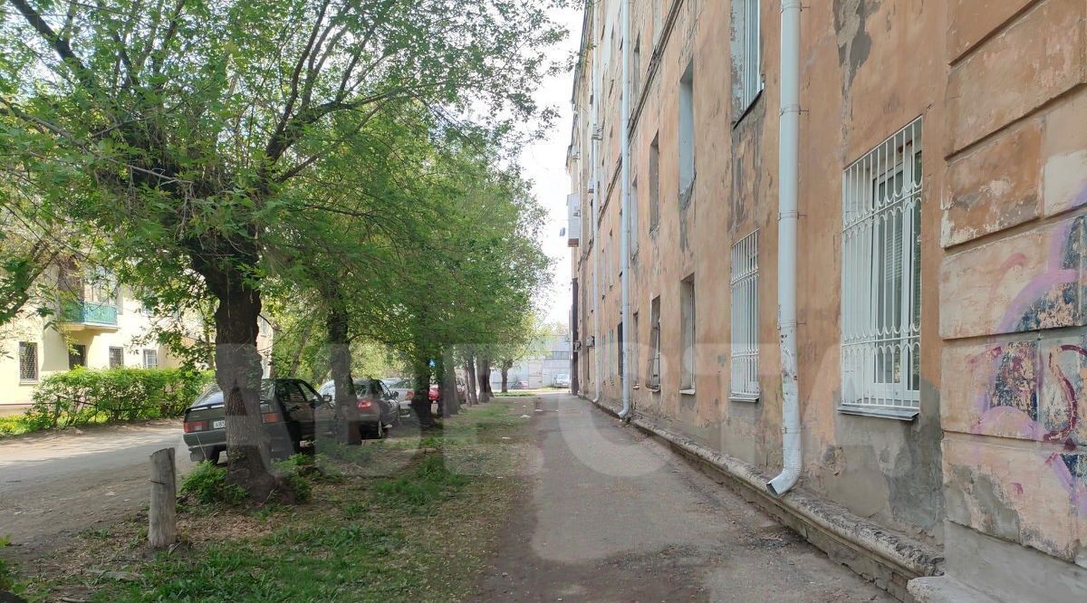 квартира г Омск р-н Ленинский ул Братская 5 фото 3