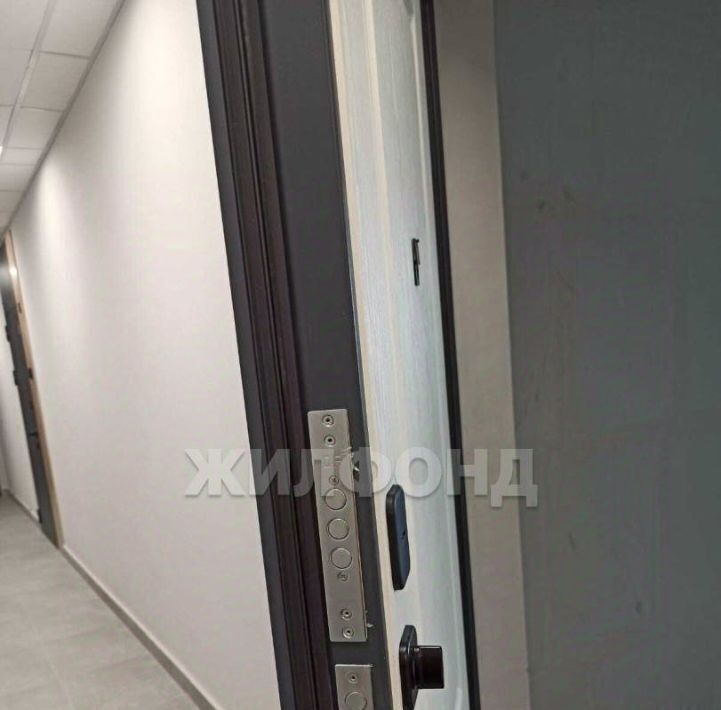 квартира г Новосибирск Золотая Нива ул Коминтерна 87 фото 8